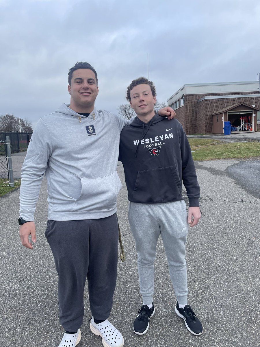 Big time alum in the house for a gear 3 practice! <a href="/polito_jake/">Jake Polito</a> <a href="/Evan_Lasseter13/">Evan Lasseter</a>