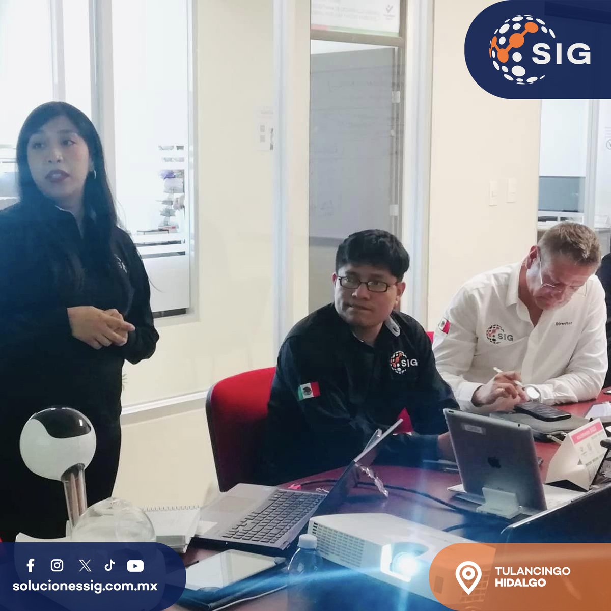 solucionessigmx's tweet image. La actualización del #AtlasDeRiesgos de #TulancingoHidalgo comienza a ser una realidad. El equipo de especialistas de Soluciones #SIG junto a su Director General, presentaron el plan de trabajo a los funcionarios de la Secretaría de Obras Públicas y #DesarrolloUrbano. 🇲🇽 ⬇️