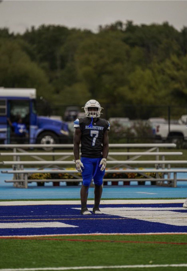 🚨Marzon Carr Junior Highlights🚨
IM THE MOST VIOLENT PLAYER IN PA
-5’11 190 LB/RB ‘25
-2ND TEAM ALL PAC 
-105 Tackles 
-10 Tackles for Loss 
-3 Force Rumbles 
-2 Sacks/1PBU
OFFENSE 
-35 Carries 
-170 All Purpose 
hudl.com/v/2MchEW