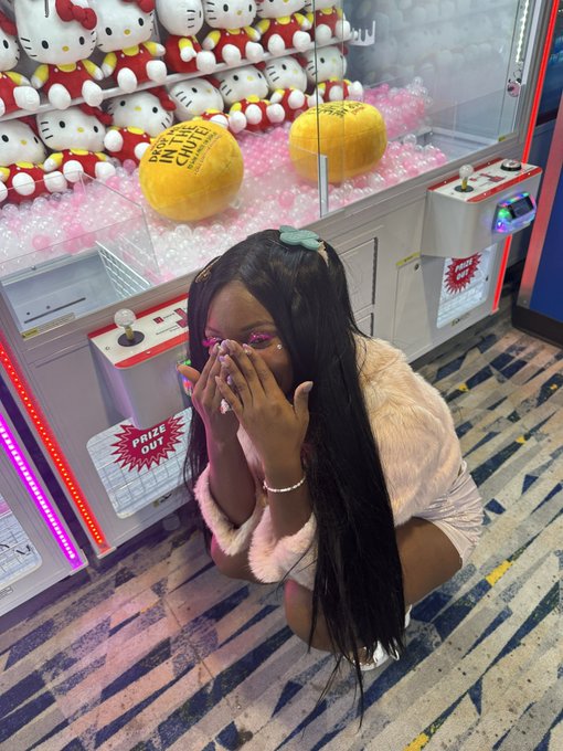 thank you for all the birthday wishes yall :) https://t.co/WLGmJikWZF