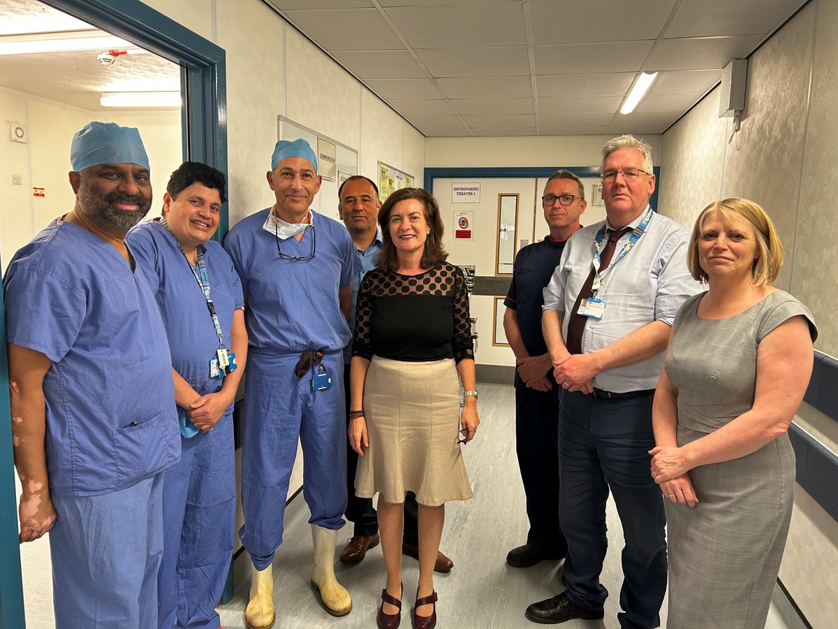We are delighted to share the news that The Welsh Government has agreed to fund a new Orthopeadic Hub at Llandudno Hospital. The new hub is set to transform orthopaedic services across North Wales and construction work is set to begin in the New Year
bcuhb.nhs.wales/news/health-bo…