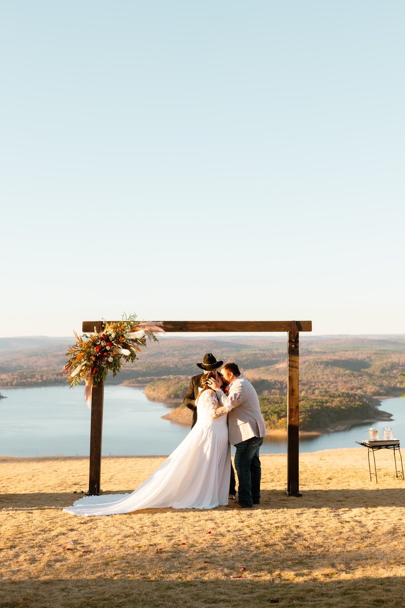 ShellJean22's tweet photo. Twitter update: WE’RE MARRIED!!!! 😭🥹💍🤍 @Haag50 https://t.co/sclP3UiBnO