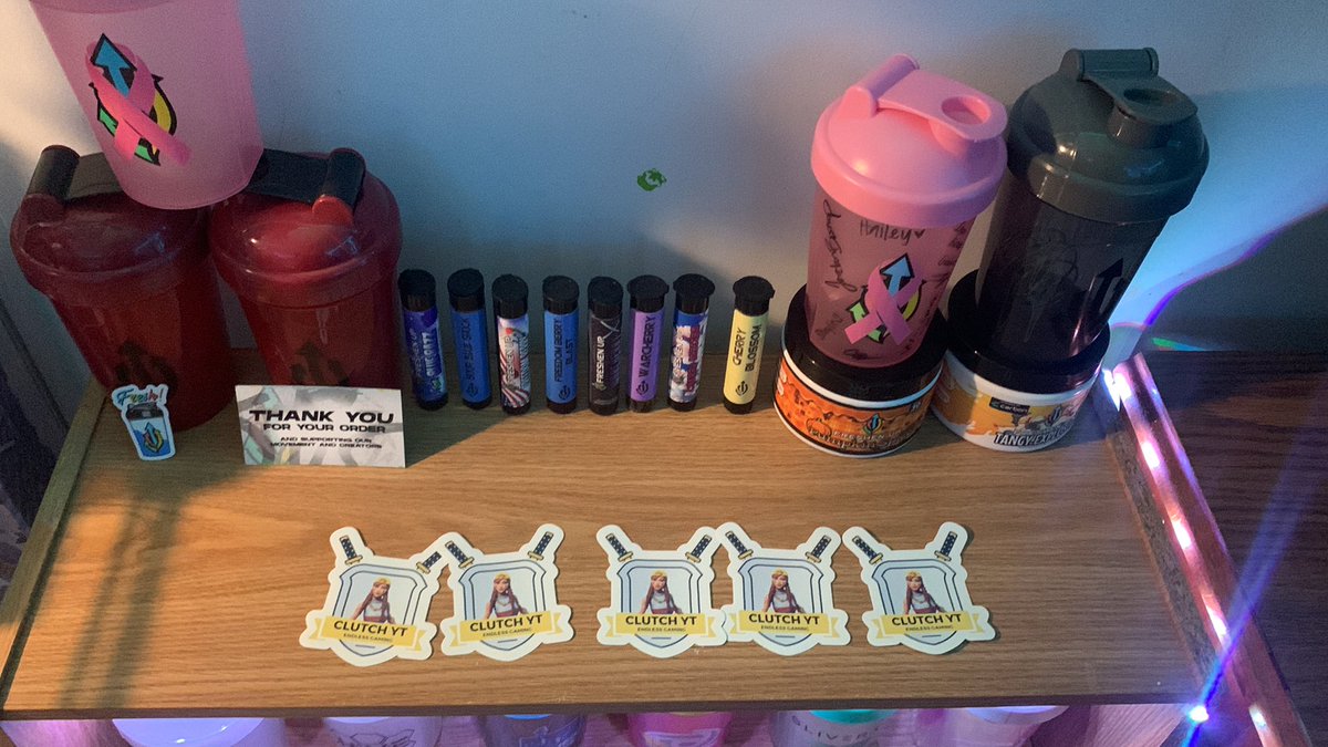 ClutchYTthebest 💛🩵☮️ tweet media