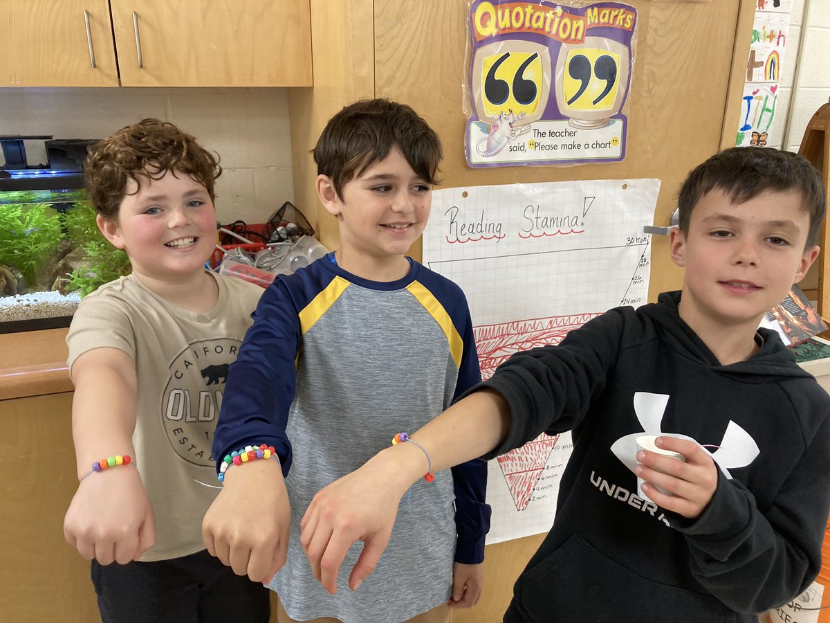 MrsMonardo's tweet photo. Making bracelets for anti-bullying week 💖 https://t.co/vEWp5vfmO2