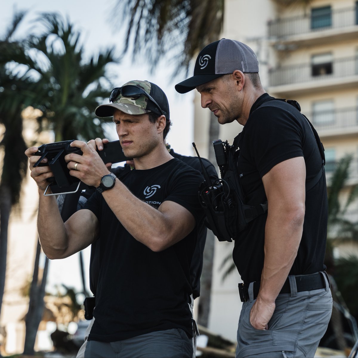 FLYMOTIONmedia's tweet photo. From disaster response to tactical operations to managing @utacglobal events, the #FLYMOTION team counts on robust radios from @l3harristech for reliable communication.

A huge thank you to our friends at L3Harris for supporting our efforts with the best #comms available! https://t.co/kiLrriVyDB