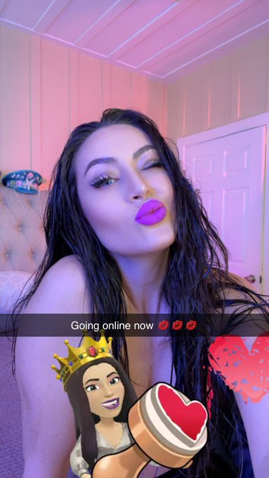 Going online now https://t.co/T6152d5iJe