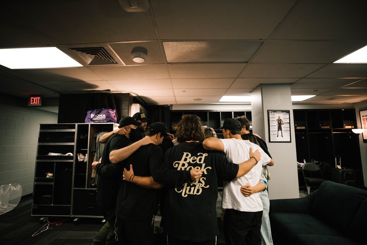 hillsongunited's tweet photo. Grateful for our UNITED family ❤️‍🔥

Tag someone in the comments who YOU’RE thankful for and tell us why to enter for a chance to win TWO UNITED merch bundles (one for you, one for your friend/family) 👕💿🧢❤️

(US RESIDENTS ONLY 🇺🇸, ENDS 11/30 at 11:59PM PT ⏰)

This giveaway is in no way sponsored, endorsed, administrated by, or associated with, Instagram

UNITED merch bundle will include 2 T-Shirts, 1 hat, plus a mystery merch item not available for purchase online.