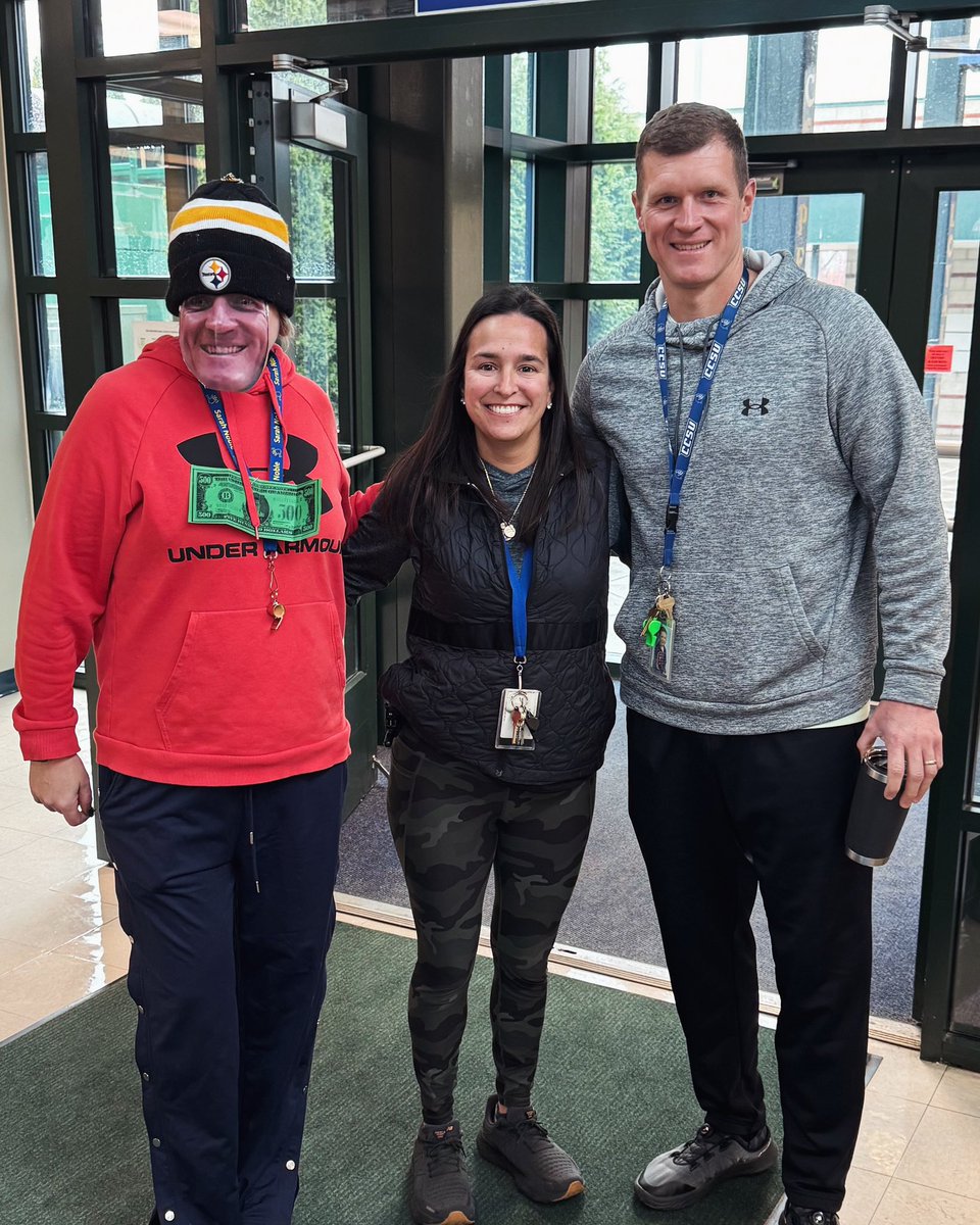 Dress like a PE teacher! <a href="/SNIS_CT/">Sarah Noble School</a> <a href="/SNISPE/">SNISPE</a>