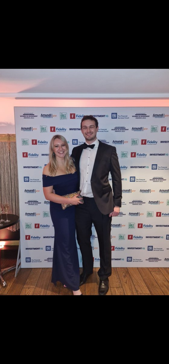 TFP_10's tweet image. Fingers crossed for this (left) superstar today! #WIIA23 #Table40