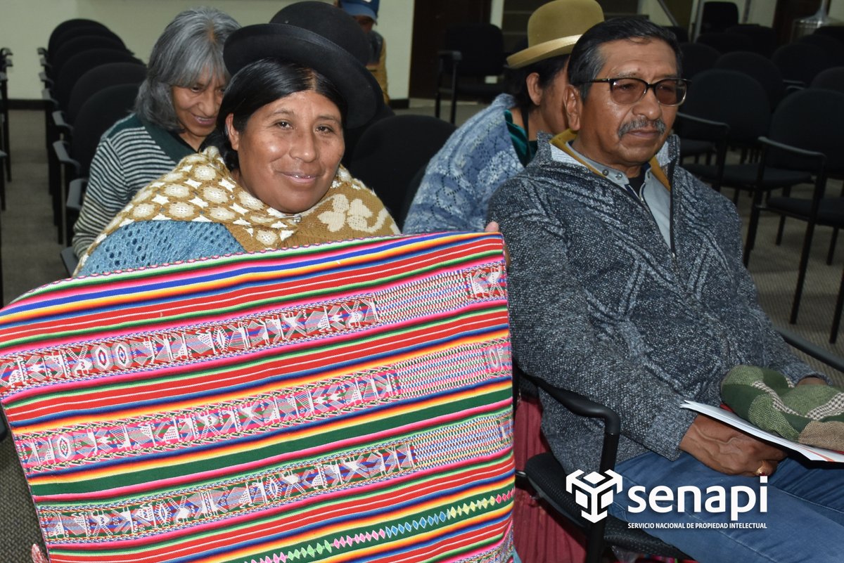 SenapiBol's tweet photo. El Personal de #Senapi junto a #ProBolivia realizaron el “Taller de socialización de los beneficios de la exención de pago, para el registro de marcas.
Este evento se desarrolló en la Procuraduría de la Ciudad de El Alto.
#ProtegeTuCreacion
#propiedadintelectualbolivia https://t.co/Xdr0zD1l5N