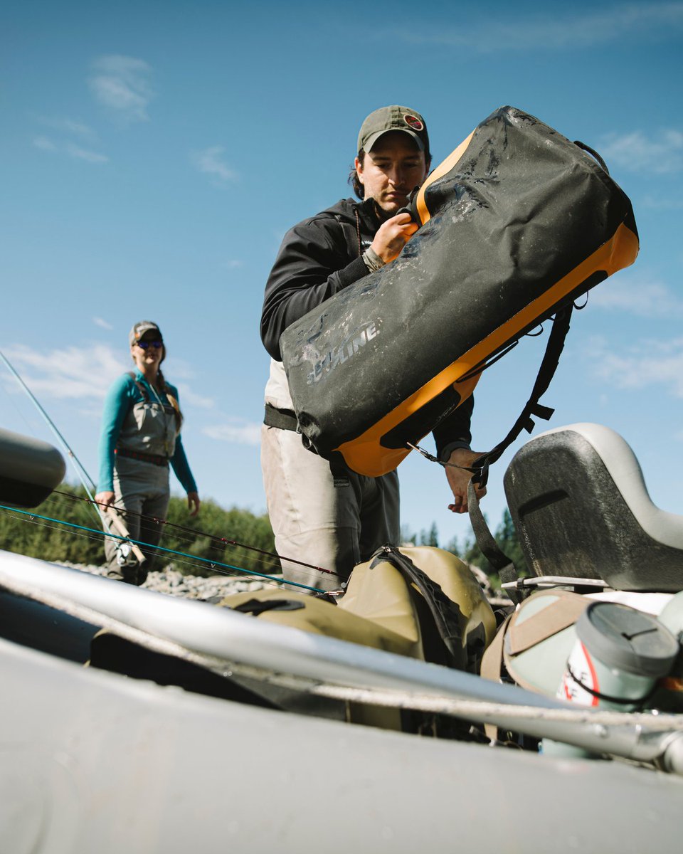 SealLine's tweet image. Like a fish to water, our durable Pro™ Zip Duffel provides anglers with long-lasting performance.  Shop at the  🔗 below. 
ow.ly/AyXo50QaqOF
📸: Paris Gore (IG: @parisgore)