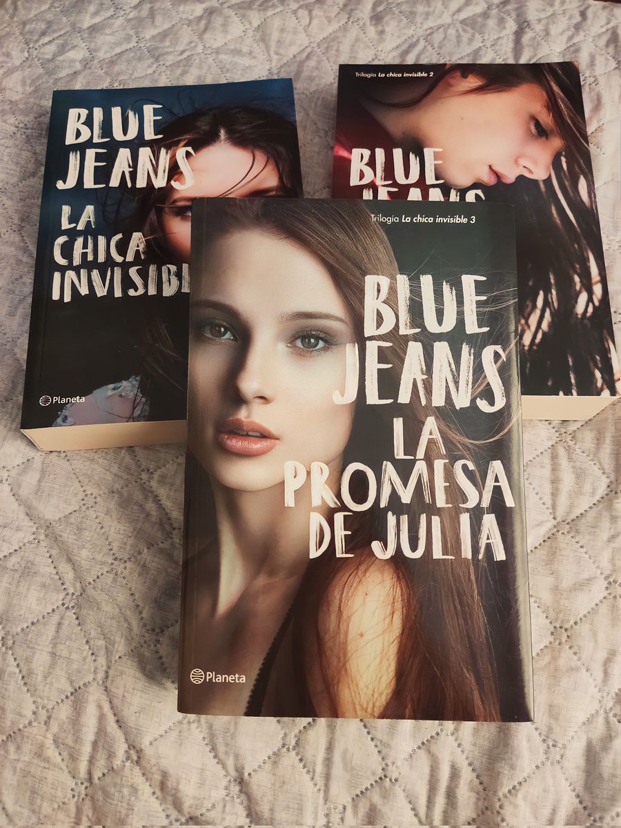 CaitaHT's tweet photo. Amé El puzle de cristal ❤️ 
Ahora me toca La promesa de Julia. 
Eres increíble @FranciscodPaula https://t.co/4O2GfznNxn