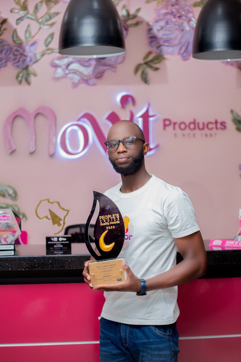 DukeDavid0's tweet photo. As @MovitProductsUg celebrate 26 years , it’s also celebrating being awarded 5 times in one week. Join me celebrate an Ugandan brand that stands for quality and is proud to be Ugandan.
Join us on the 9/12/2023  at kakyeka stadium to celebrate 26 .
#MovitAt26 
#EkiihuroKyoMuziki https://t.co/RAnqRxVUN7