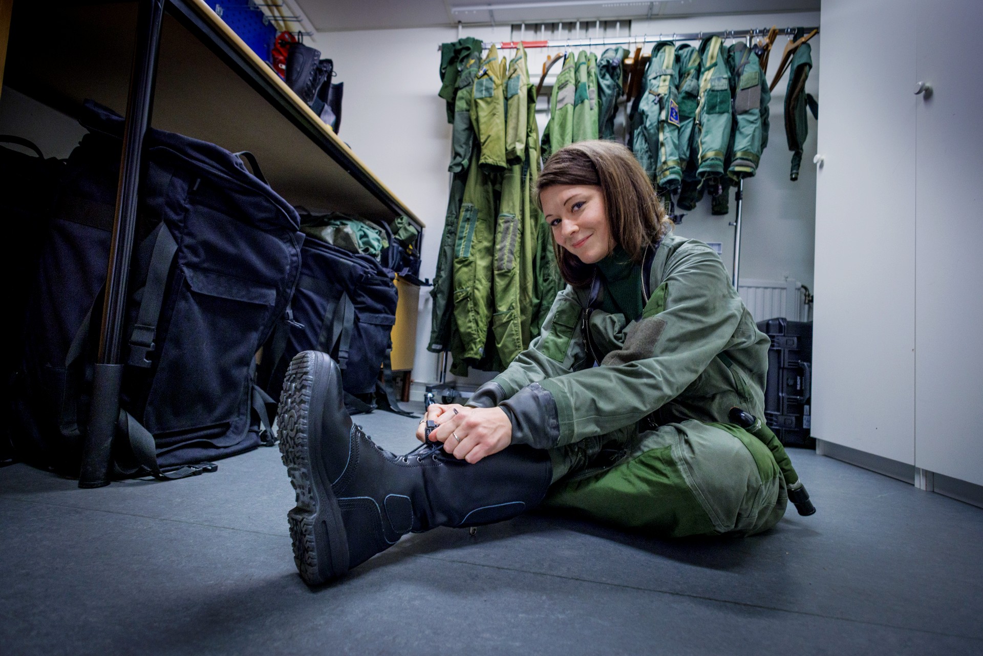 Balmy combat hotsell boot