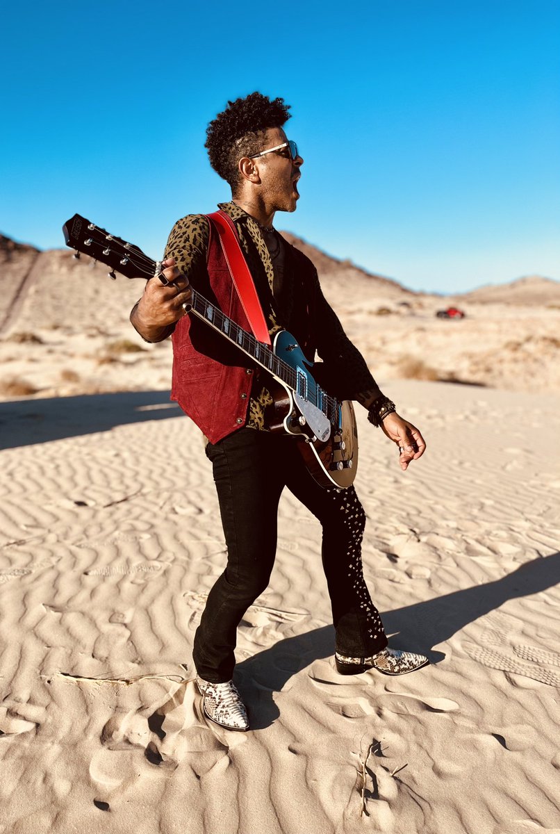 KalimbaMX's tweet photo. ¡Feliz día del músico! 🎸🎶 https://t.co/Jy4fw0K3Kh