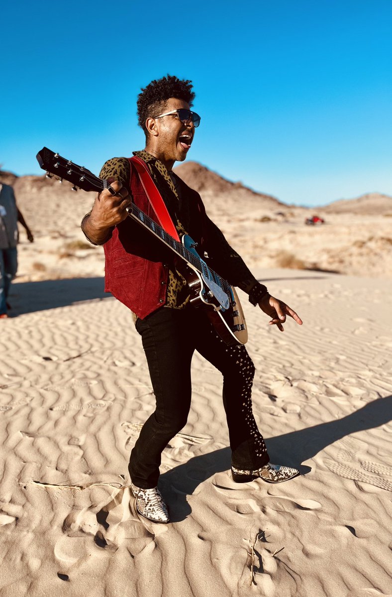 KalimbaMX's tweet photo. ¡Feliz día del músico! 🎸🎶 https://t.co/Jy4fw0K3Kh