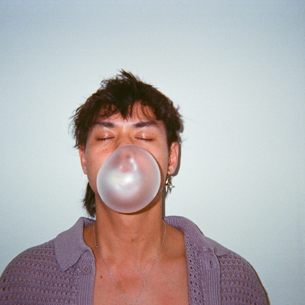 .<a href="/ArkyWaters/">Arky Waters</a> gives us the next taste of his upcoming ep with this fast-paced techno-house treat called 'Gum': wp.me/p2iymy-sQO

(cc: <a href="/Mammal_Sounds/">Mammal Sounds</a>)