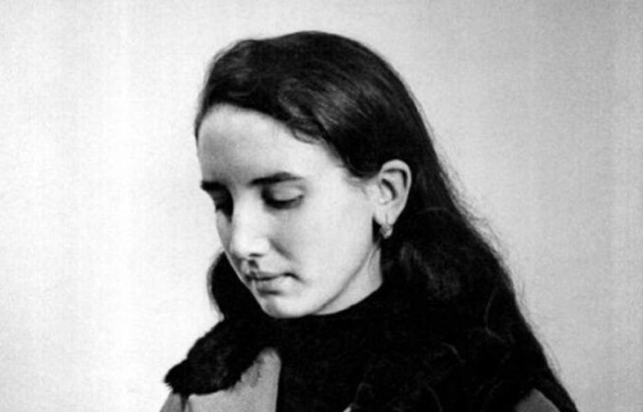 Ricordatevi che serve sempre un primo passo per cambiare le cose.
Che sia quello di una bambina, come Ruby Bridges, o di una diciassettenne, come Franca Viola.