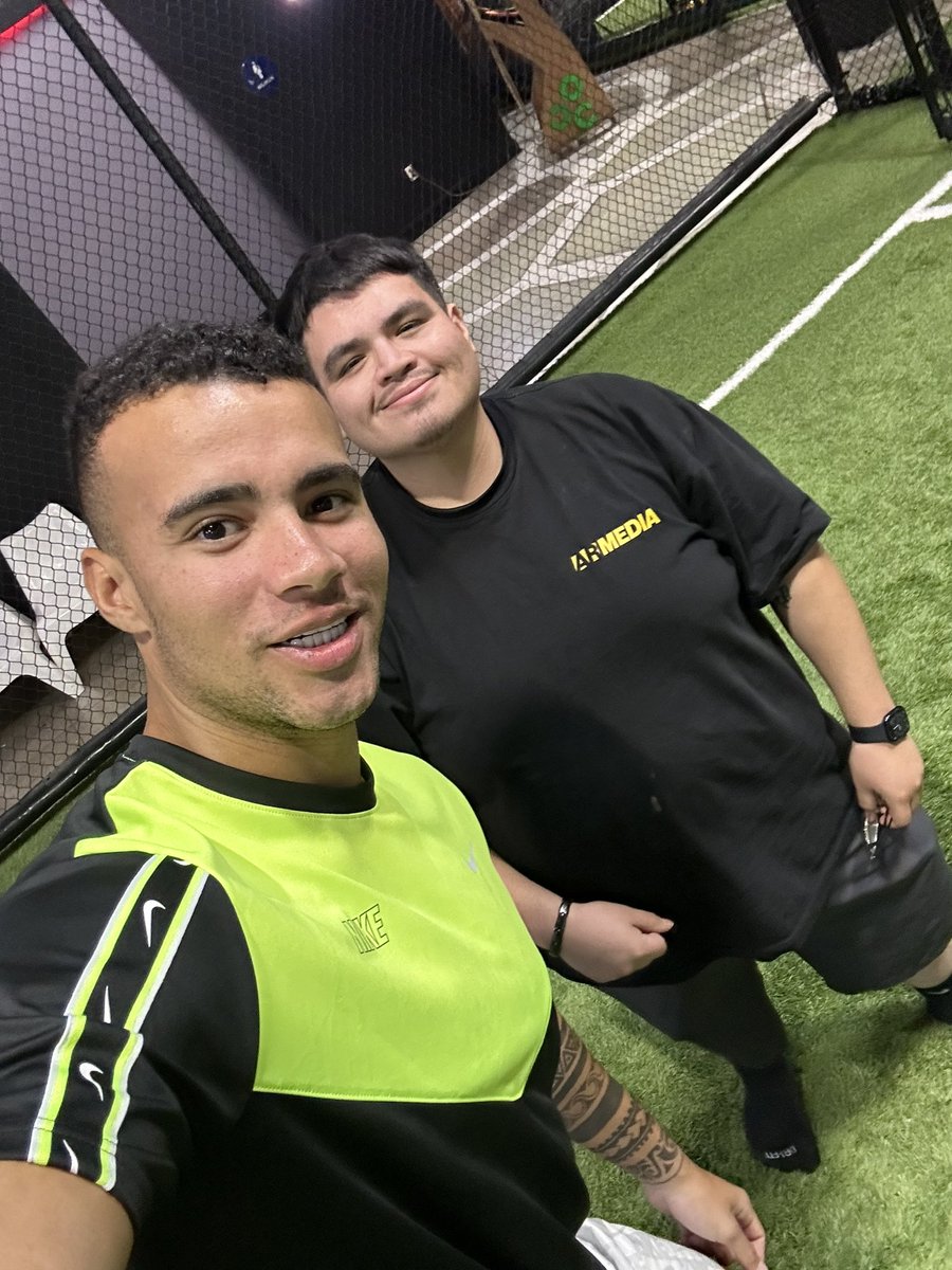 HSTIKKYTOKKY4's tweet photo. About to play football with this football https://t.co/MnVYVv5eLM