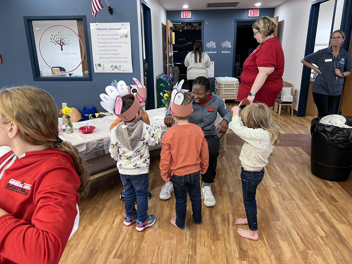 cardswomenbball's tweet photo. One of our favorite places to go on campus! Of course we had to say to a Turkey Day lunch with our kiddos at the Early Learning Academy! #happyhumans https://t.co/F110xFL4Ft