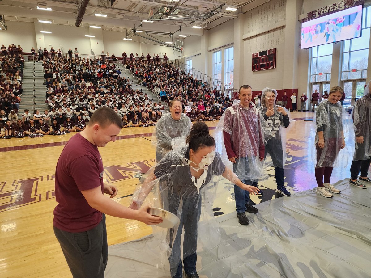 rovi_mr's tweet image. PHS Pep Rally...
#Goliners #BeatEaston