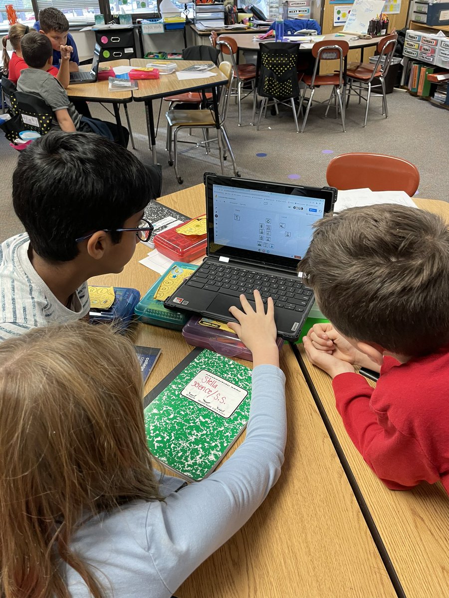 MaddenClass's tweet photo. Having collaborative conversations to learn about our state and local government.#learning by heart https://t.co/JvnUEZxIKj