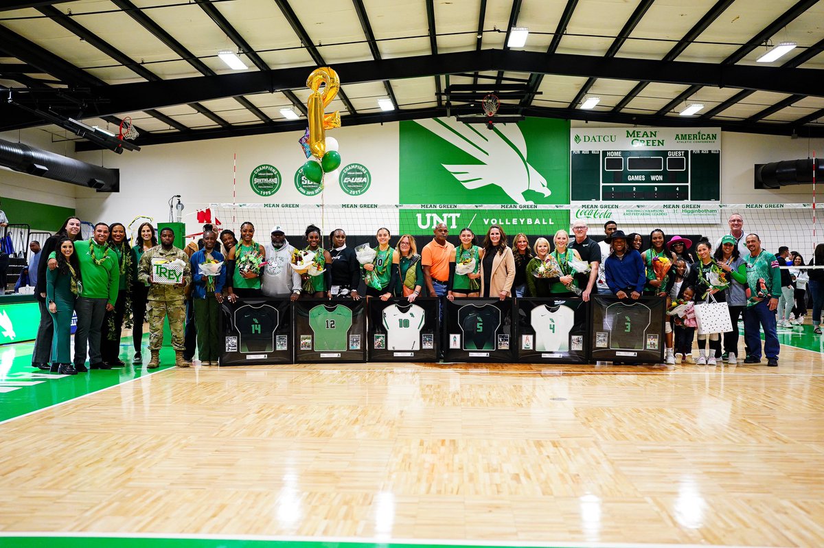 𝑻𝒉𝒂𝒏𝒌 𝒚𝒐𝒖, 𝑺𝒆𝒏𝒊𝒐𝒓𝒔

We will never forget all of your contributions to the Mean Green volleyball program 💚

#GMG 🟢🦅