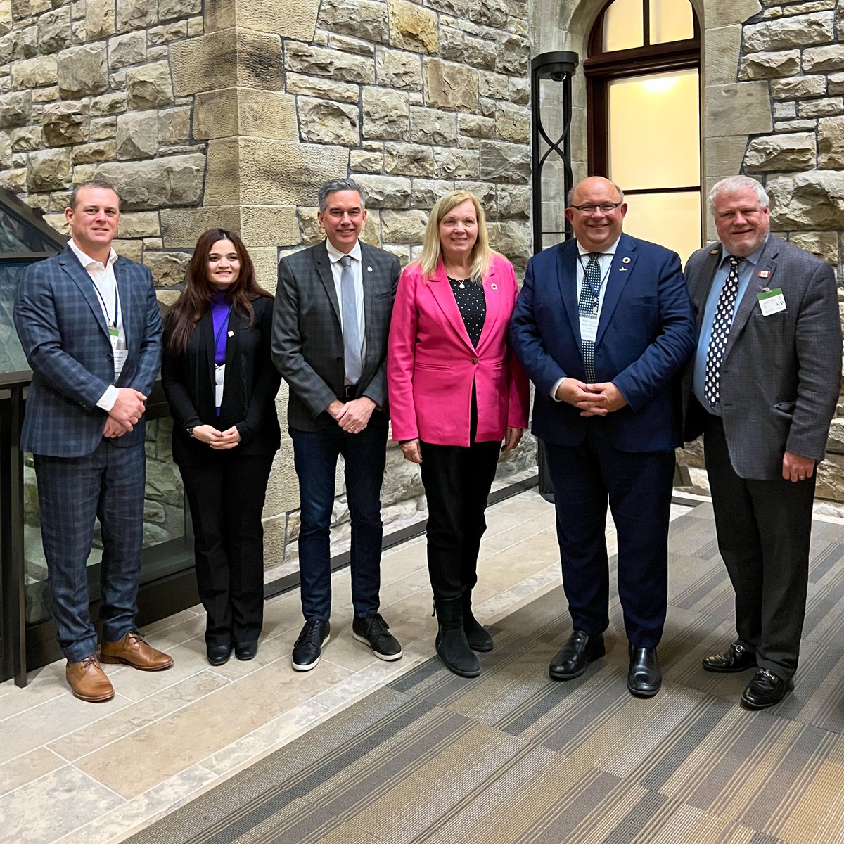 Thanks to MP @ValBradfordMP for meeting with our @FCM_online #AdvocacyDays delegation to talk municipal growth framework, housing & infrastructure, climate change, public safety and more! Thanks to MP @TimLouisKitCon for joining us as well!