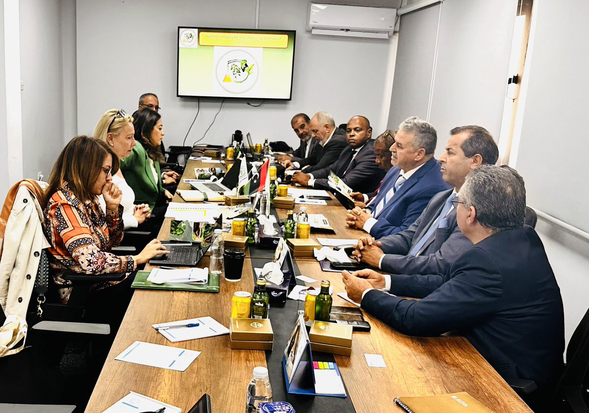 KetiOmar's tweet photo. مناقشة المشروع الوطني للوقود الحيوي مع مجموعة البنك الأفريقي للتنمية في طرابلس https://t.co/IikZ8ke7Bl