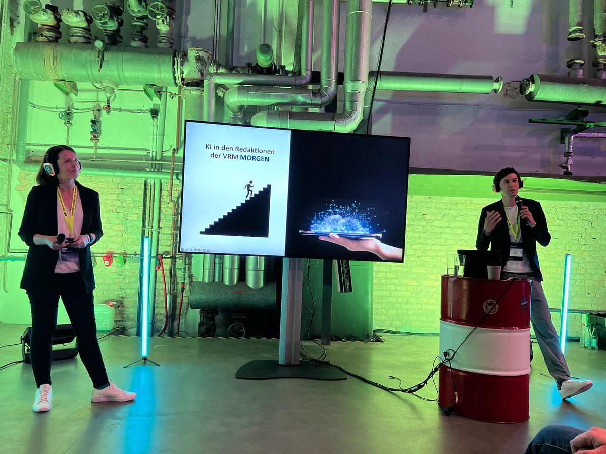 Der Tag auf der #ConCon23 heute war ein wilder und inspirierender – und vor allem die Masterclass mit <a href="/julelumma/">Jule Lumma</a> hat viel Spaß gemacht.

Ein wenig mehr habe ich drüben auf LinkedIn notiert:
linkedin.com/posts/geisenha…