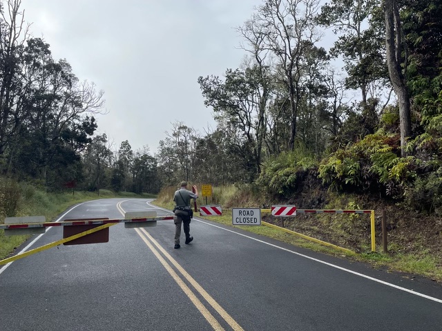 Park rangers have reopened Chain of Craters Rd and adjacent areas as earthquakes subside in upper East Rift Zone of Kīlauea: nps.gov/havo/learn/new…