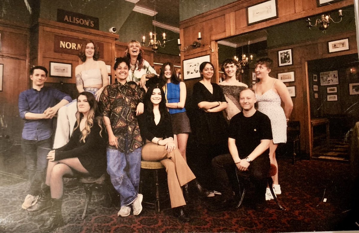 Robert Bathurst tweet media