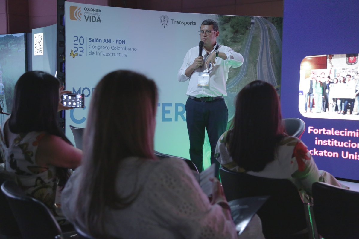 “Una apuesta desde <a href="/ANI_Colombia/">Agencia Nacional de Infraestructura</a> es la modernización del programa de seguridad en carreteras🛣️ en articulación con la fuerza pública; así garantizamos el orden público en corredores nacionales y el derecho a la movilidad”, @vice_guilletoro #MinTransporteEnLaCCI.