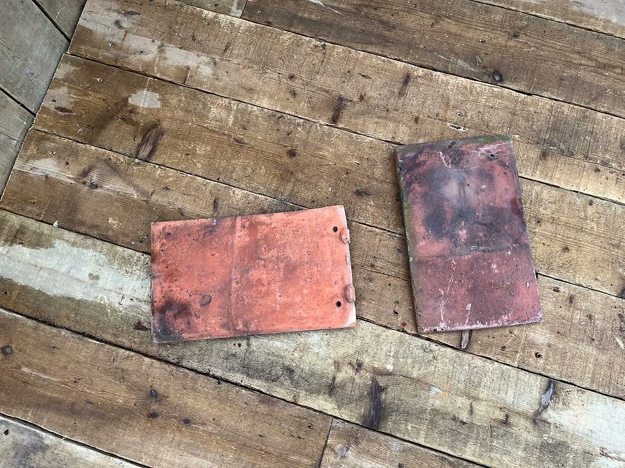 .If you have roof tiles in need of repair with the recent bad weather, we have an extensive range of reclaimed roof tiles in stock!

Call into the yard or visit our website for more details:

architecturalsalvageni.com/roofing-produc…

#SalvageInStyle #roofing #roofers