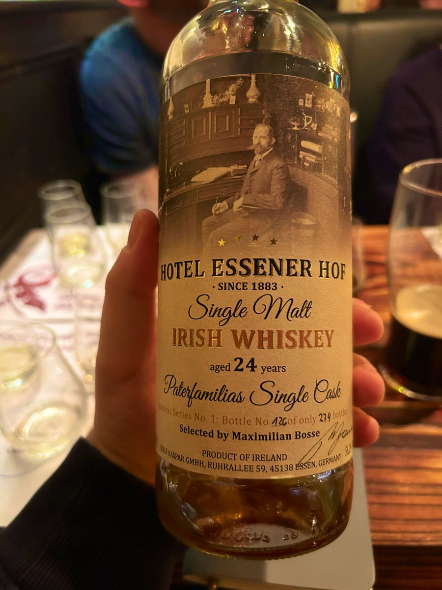 DillonBurke19's tweet photo. What a night @CorkWhiskeySoc Liam chaired a fantastic tasting 
The history of #Cooley #SingleMalt and the first society bottling’s in Ireland 🇮🇪 https://t.co/VXpSkKLOKn