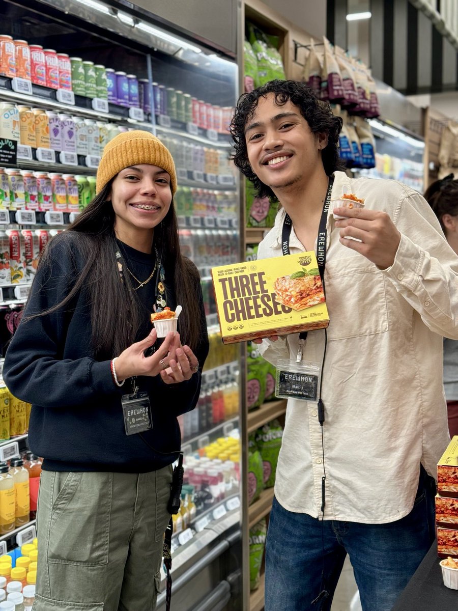 Elevate your taste buds with Sunday Supper at <a href="/ErewhonMarket/">Erewhon Market</a>! Our in-store demo is a feast for all – whether you're a traditional Italian cuisine enthusiast or a plant-based food lover. Indulge in the Vegan Three Cheeses Lasagna, a masterpiece of hand-made plant-based goodness.