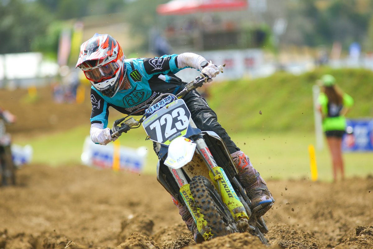 LorettaLynnMX tweet picture