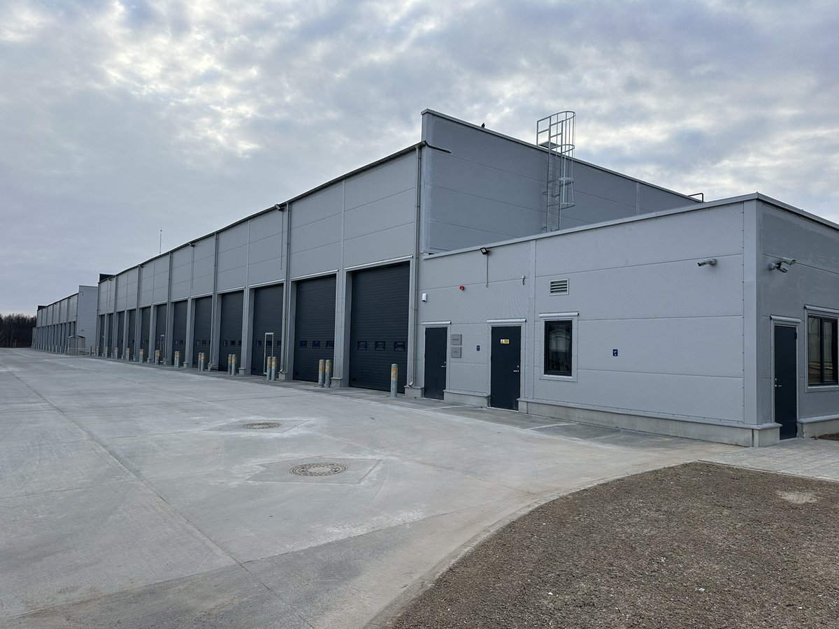 Die <a href="/LTU_Army/">Lithuanian_Armed_Forces</a> hat in etwas mehr als einem Jahr moderne und beeindruckend funktionale Infrastruktur für einen 🇱🇹 Verband geschaffen.

Wichtige Eindrücke mit Blick auf die zukünftige Stationierung der 
🇩🇪Brigade in 🇱🇹
Danke für die Gelegenheit zum Austausch. #StrongerTogether