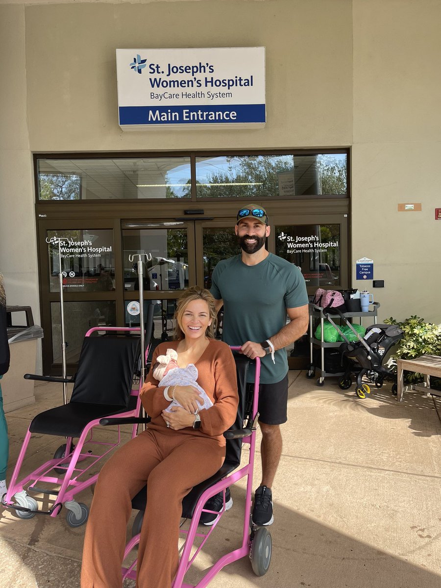 Allie Corey tweet media