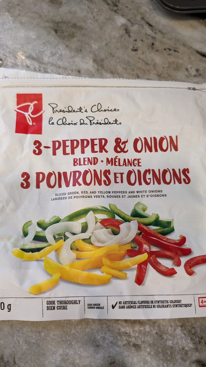 adamsooley's tweet image. Hey @LoblawsON  just pulled this piece of plastic out from mixed into these peppers and onion blend.  #presidentschoice