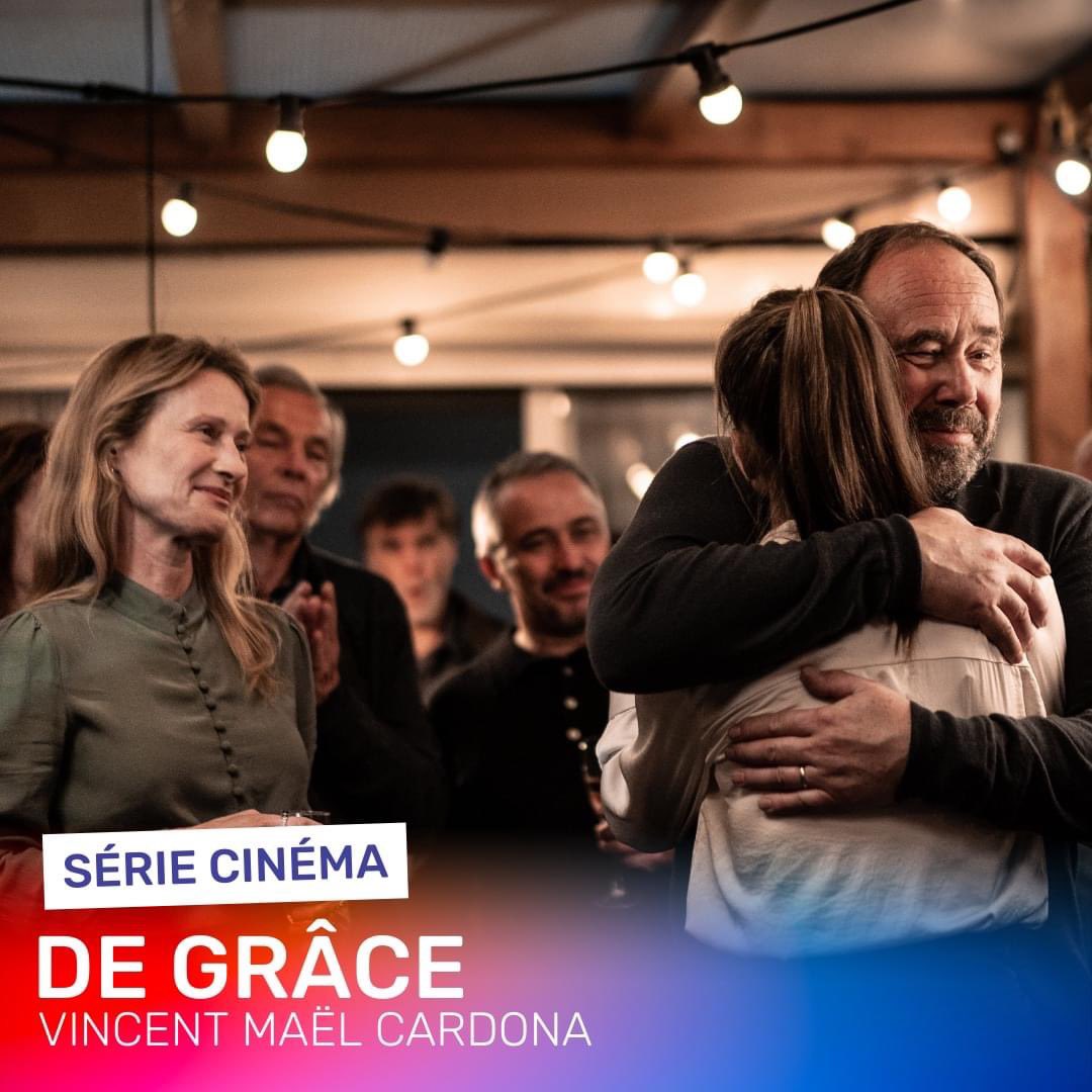 C’est déjà Noël ! Notre belle série sera au <a href="/lesarcsfilmfest/">Les Arcs Film Festival</a>. Grand merci à eux pour ce bel accueil et grand merci aussi à <a href="/FestSeriesMania/">SERIES MANIA</a> pour cette belle opération. 
Et big up à nos amis d’<a href="/ARTEfr/">ARTE</a> pour cette belle idée. 
En attendant une belle diffusion en 2024.