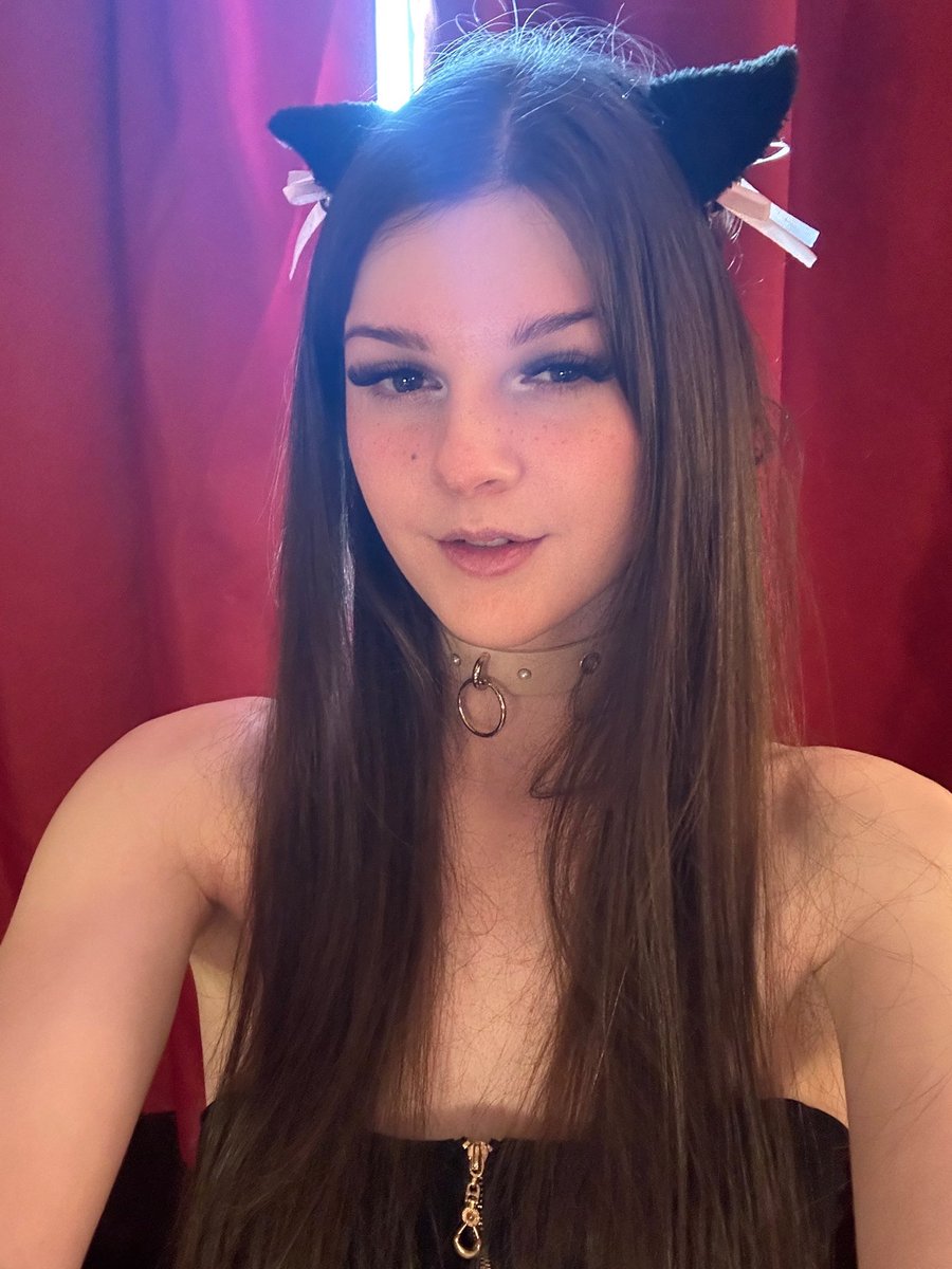 F1NN5TER's tweet photo. average male OperaGX user https://t.co/zOtGARDO5x
