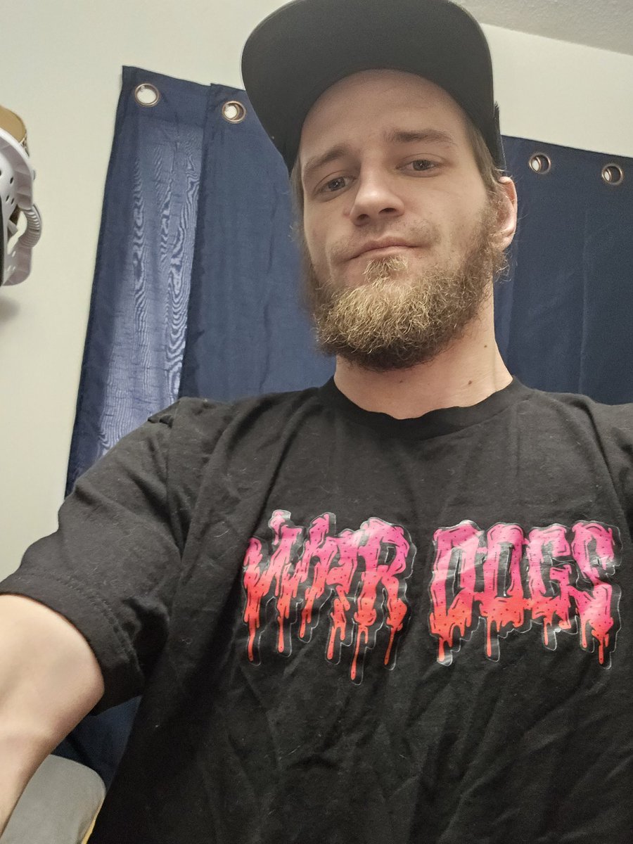 Gm 
I decided to wear my <a href="/VVarDogsNFT/">VVAR DOGS</a> shirt  today from @NFTxLV  ! 

A big thank you to the 
#VeFam &amp; <a href="/jordansour/"></a> ♡
For sending it bullish af ♡