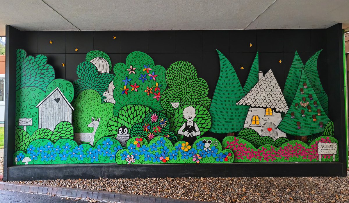 I had a wee job at Roxburgh House today. Like most Dundonians I've experienced some of the lowest moments of my life in this place. But today, working with the caregivers who help us get through those moments, it was really uplifting. They are the unsung heroes of our community❤️