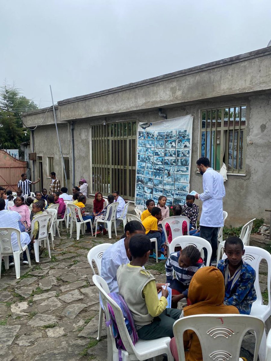 📌SCORP-MMC is delighted to share with you the highlights of our recent activity at Rehoboth feeding center, where we taught the children about the importance of hand washing and how to prevent diseases transmission. 
📌We also donated the soaps. 
Green Hugs💚💚
SCORP-MMC