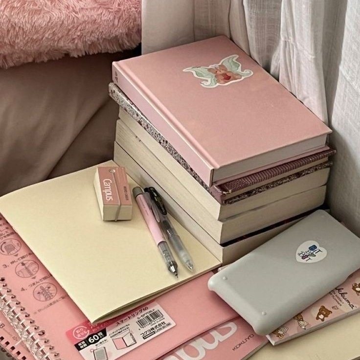 ester_studyy's tweet image. ⌕ #studytwt #studytwtbr 

  •  ester | 2004.
  •  ela/dela.
  •  vestibulanda de direito.
  •  foco: enem.

[ 💌 ] : livros, doramas, filmes românticos, laufey, bangtan, jazz.

↻/♡ = mutuals