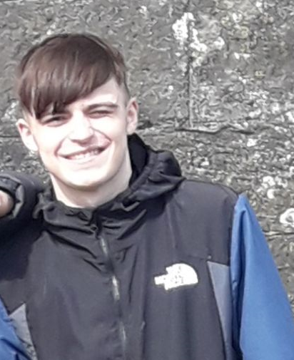 Gardaí are appealing for assistance in tracing the whereabouts of 17-year old Dylan Bullman who is missing from Clonmel, Co. Tipperary.

Dylan was last seen at his home in Clonmel on Monday morning.

He is around 5 foot 8 inches, with a slim build, brown eyes and dark brown hair.