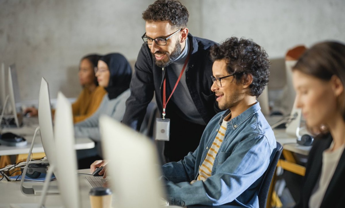 LabStats's tweet image. Optimizing computer lab hours can have a positive impact on retention and funding. ow.ly/Rt1850PKQ5T #HigherEducation #Technology #StudentSuccess