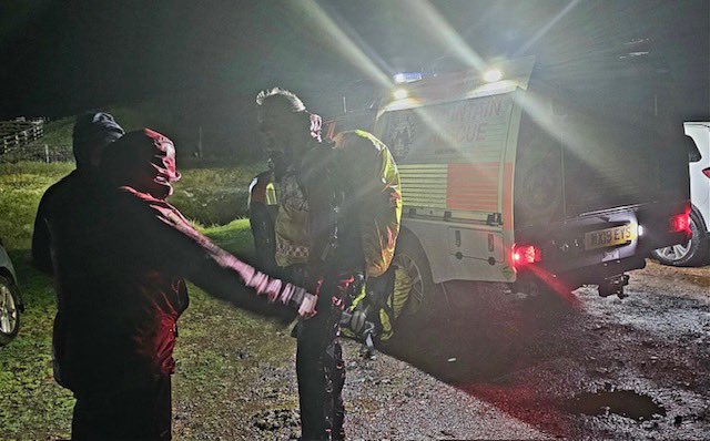 #Incident Two walkers benighted in worsening conditions in the Cheviot Hills rescued by <a href="/NNPMRT/">NNPMRT</a> <a href="/NOTMRT/">North of Tyne SRT</a> volunteers on Monday evening, all ended well 

#hillwalking #beadventuresmart #mountainrescue #nothumberland