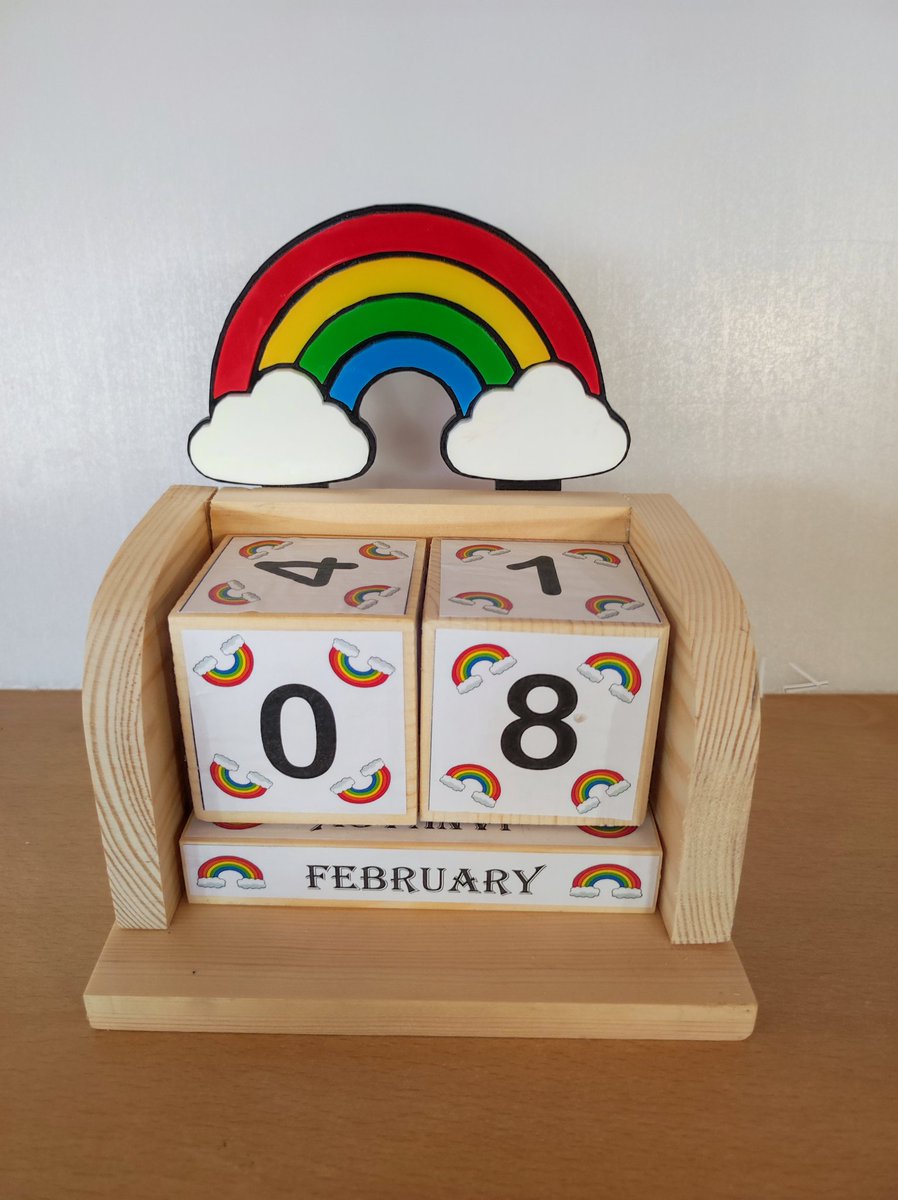 Excited to see some members of HB group finish off their calendar cube project this week. Some really lovely outcomes combining traditional woodwork and CAD/ CAM acrylic features <a href="/TheRowansAP/">The Rowans AP Academy</a>